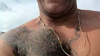 känd svart man från copacabana åker till ukraina för att träffa utländska kvinnor?