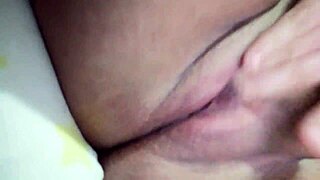 She squirts silently while family is in the room