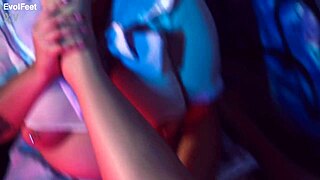 Bbw Pair Dive into Passionate Foot Worship and Deep Pussy Eating with Moans