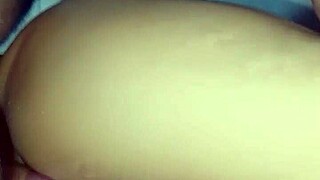 jamás imaginé que mi madrastra me dejara acabarle adentro de su coño rosado y usado