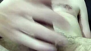 mais uma punheta com grande gozada pra voce, check this out 🔥💦