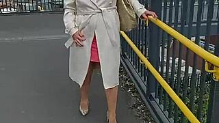 are you daring enough to flash that pussy outdoors like jasmin69?