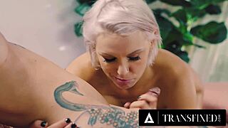 Curvy trans baddie Eva Maxim seduces stacked milf neighbor Kenzie Taylor in bikini