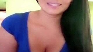 Colombiana Calienta Publico In Steamy Outdoor Encounter