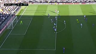 What was the highlight of Valencia CF facing FC Barcelona in that intense 2-4 match?