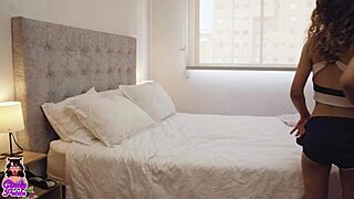 Happy ending massage turns into petite latina riding with andy stone 😏