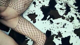 muscular husband captures his cute wife's intimate moments in homemade close-up action