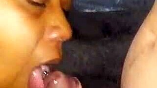 Gordinha casada gostosa delivers an intense blowjob while showcasing her fat big ass in amateur style.