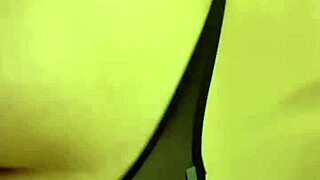 hey beautiful thai teen wanna see her pussy stretched wide?