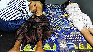 Amateur Arab Asian Wife and Girlfriend Give Blowjob Handjob to Friend in Indonesian Homemade Group