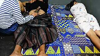 Amateur Arab Asian Wife and Girlfriend Give Blowjob Handjob to Friend in Indonesian Homemade Group