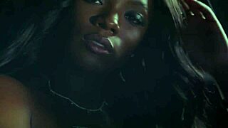 Big booty black milf ana foxxx performs a full striptease inside an suv