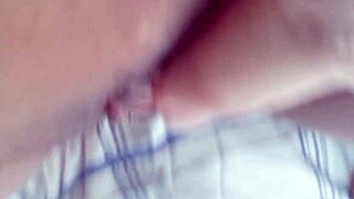 Grelo grande pulsando, amateur homemade clit teasing in softcore style?