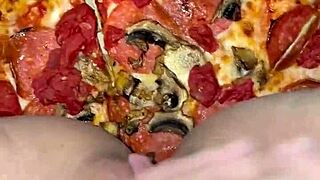 Craving Arabic teen's kinky food pussy play with ice cream?