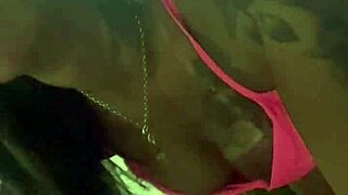 Negão pulled off the condom and creampied me right on the street 😈🍆