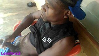 😈 trying so hard to cum out her ass 👅💦