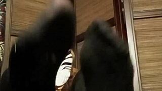 omg pantyhose got me so horny stripping slow for you 🔥😈