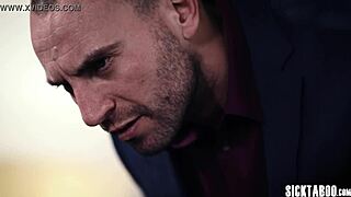 Homeowner seizes big ass Latina babe in uniform