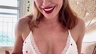 punheta guiada... batendo uma bem gostoso pra vc com meus peitos enormes