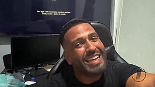 fodendo essas duas garotas pretas com meu pauzão 😈🍑💦 completo no red