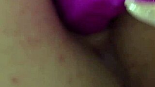 chubby babe gaps her fat ass with anal dildo toys creamy