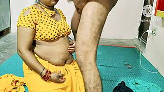 Desi Bahu Begs Sasur for Hard Choot Pounding
