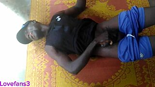 😈 trying so hard to cum out her ass 👅💦