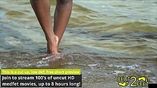 giggles' feet soaked wet at beach, beat2feetcom backstage fun