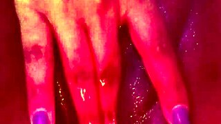 Ebony babe masturbates pussy to squirting orgasm tease