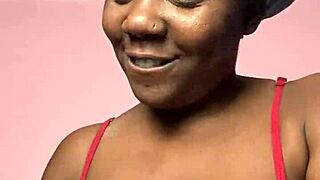 Wanna see these saggy natural tits bounce in self-love?