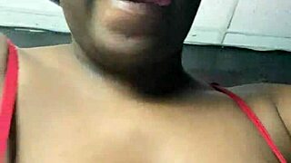 Wanna see these saggy natural tits bounce in self-love?