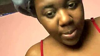 Wanna see these saggy natural tits bounce in self-love?