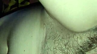 Dedilhando Her Wet Pussy Fingers Deep Inside Masturbation