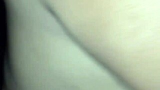 chupei a rola dos desconhecidos no gloryhole da casa de swing e lambi tudo...