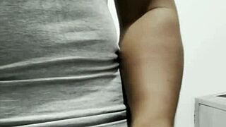 She Cums Twice During Video Call with AiSaGirl