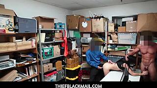 Audrey Royal Fucks Guards To Escape Shop Burglary Free