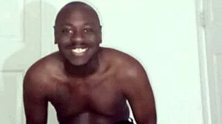 llamasr strips skinny jeans off spreading naked ass on cam