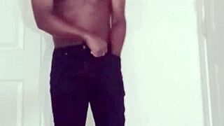llamasr strips skinny jeans off spreading naked ass on cam