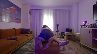 my first fan fuck her huge ass tiny tits n hard cumshot!!