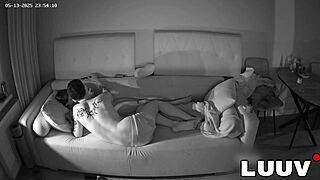 LUUV LICKS GIRLFRIEND PUSSY FIRST TIME LIVE WEBCAM