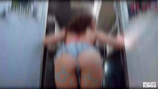 hey gizelle, watch gal ritchie toy her wet pussy till she squirts???