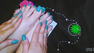 BEAUTIFUL TEEN'S FOOT MASSAGE LEADS TO FETISH ORGASM!