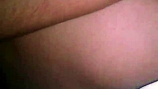 quieres ver como penetro bien duro a mi chibola sexy?