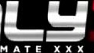 Veronica Rayne's big tits bounce in outdoor double fuck! 🔥🍑