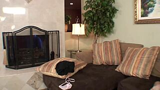 जॉर्डन किंग्सले बिग बूब्ड ब्लॉन्ड मिल्फ को मोटा ब्लैक लंड चाहिए संतुष्टि के लिए