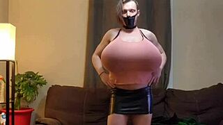 SHANNELTRAV's Massive Boobs Burst Out!