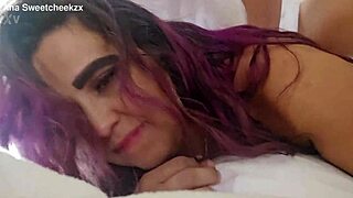 sweetcheekzx's big onion ass gets drilled doggystyle