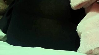 thick latina wife ass shakes in tight leggings