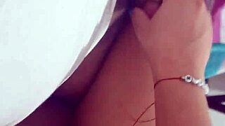 me encanta manosear tu verga rica vecino masturbandote en casa