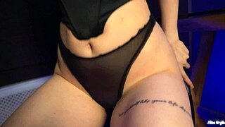 Süße Zöpfe-18+ in Küche rough gefickt squirted riesiger Orgasmus tropfnass